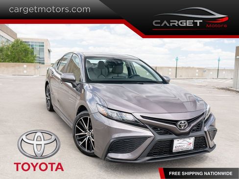 Used 2021 Toyota Camry SE FWD image 1