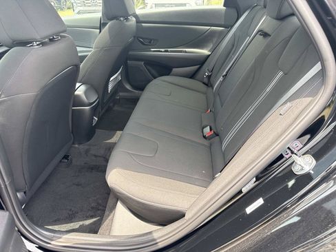 New 2026 Hyundai Elantra SEL Sport FWD image 11