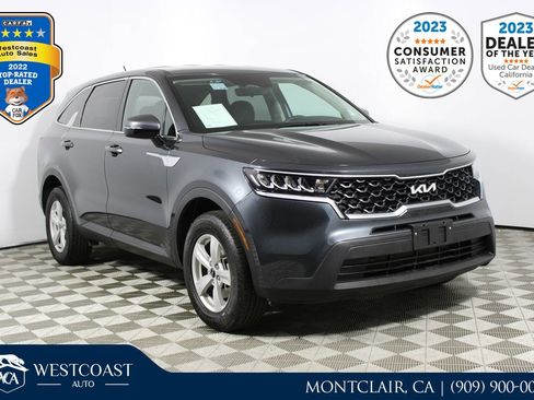 Used 2023 Kia Sorento LX image 1