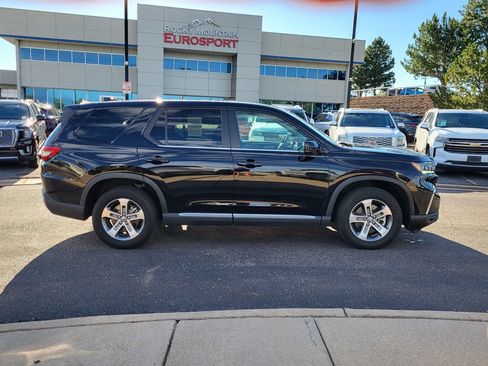 Used 2024 Honda Pilot EX-L image 2