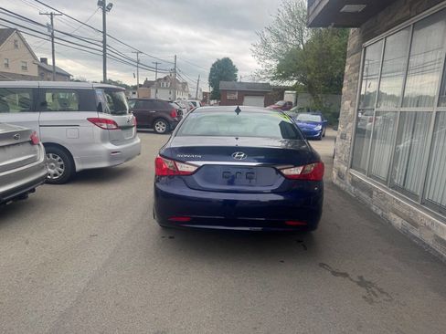 Used 2013 Hyundai Sonata GLS w/ Popular Equipment Pkg FWD image 2