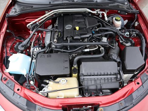 Used 2009 MAZDA MX-5 Miata Grand Touring RWD image 24