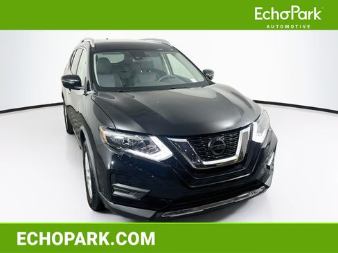 Used 2019 Nissan Rogue SV AWD/4WD image 1