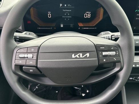 New 2026 Kia K4 FWD image 18