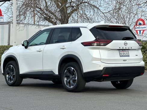 Certified 2024 Nissan Rogue SV image 6