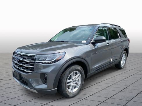 New 2026 Ford Explorer Active w/ Active Comfort Package RWD image 3
