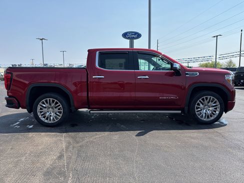 Used 2019 GMC Sierra 1500 Denali w/ Denali Ultimate Package AWD/4WD image 4