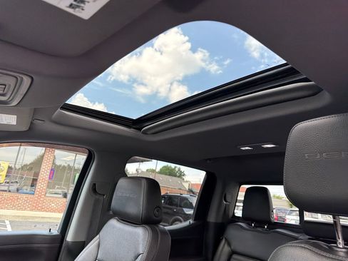 Used 2019 GMC Sierra 1500 Denali w/ Technology Package AWD/4WD image 33