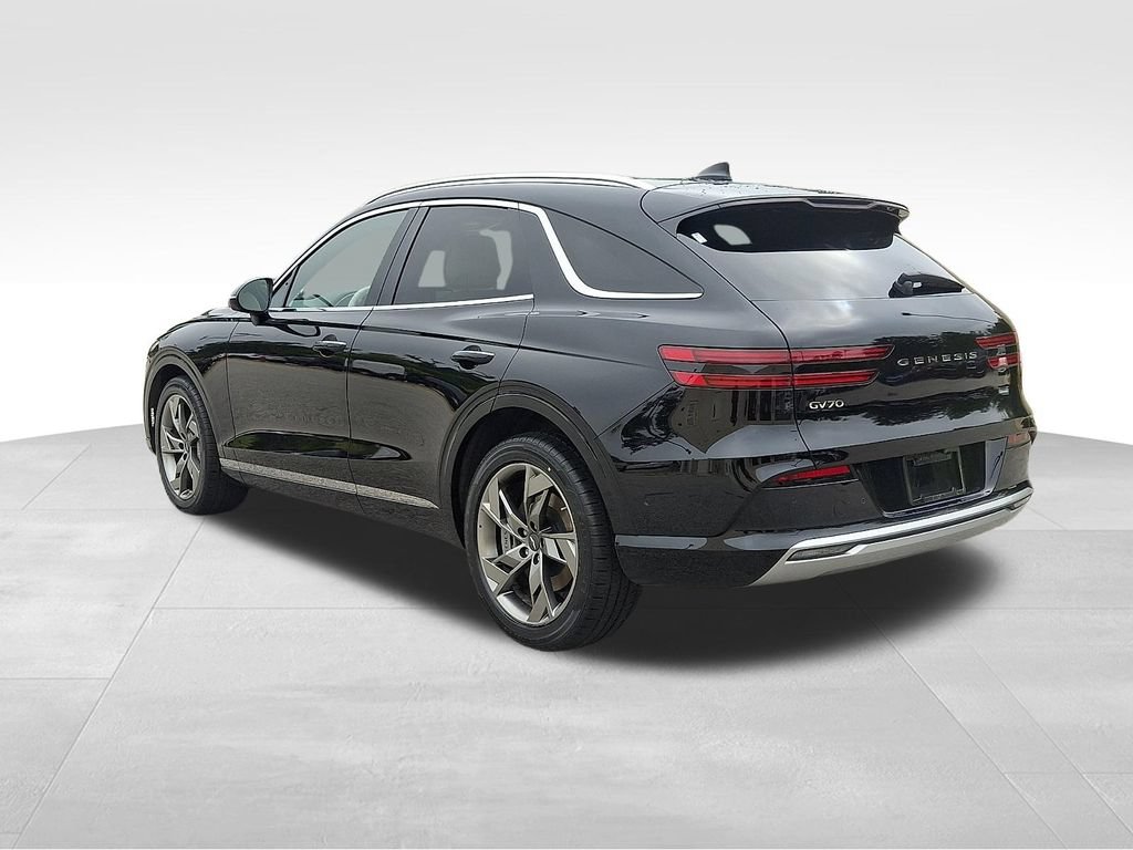 Used 2023 Genesis Electrified GV70 AWD/4WD image 4