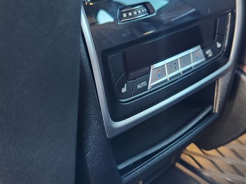 Used 2022 BMW X5 xDrive45e w/ M Sport Package image 16