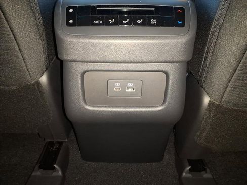 New 2025 Nissan Pathfinder SV w/ Black Appearance Package image 10