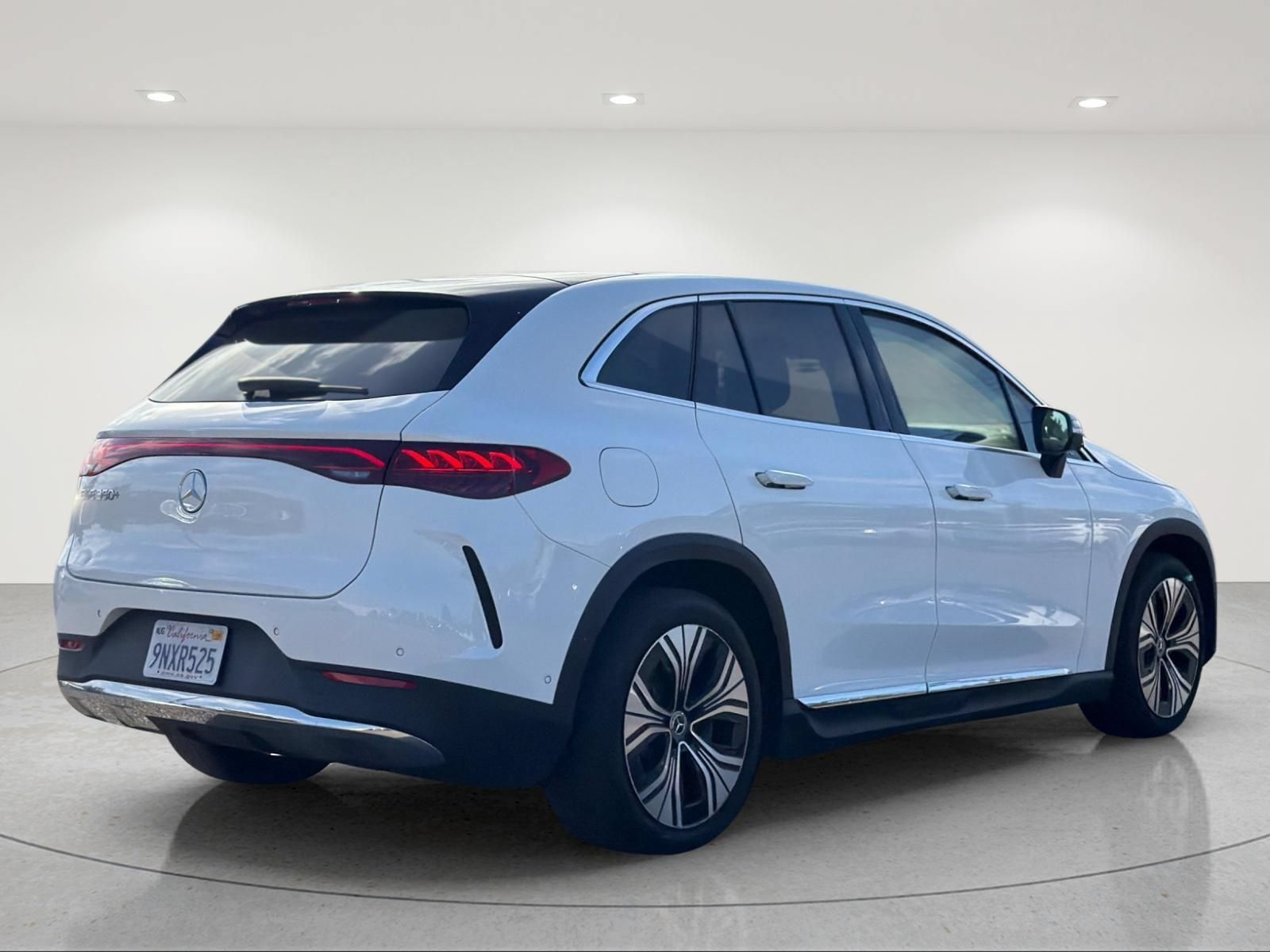 Used 2024 Mercedes-Benz EQE 350+ SUV image 4
