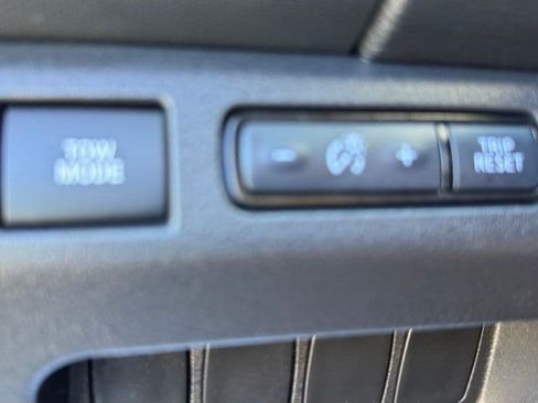 Used 2024 Nissan Frontier PRO-4X w/ Off-Road Protection Package AWD/4WD image 19
