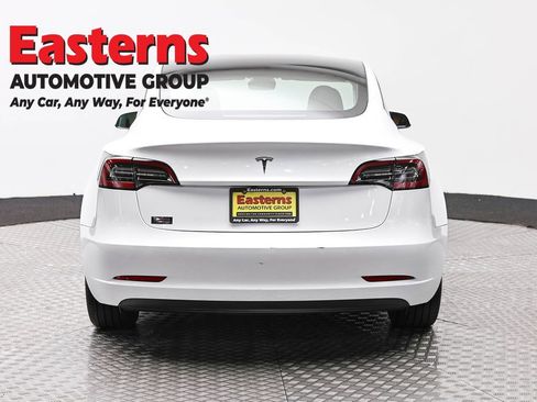 Used 2023 Tesla Model 3 Standard Range image 6