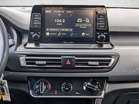 Used 2022 Kia Seltos LX image 13