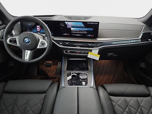 New 2026 BMW X5 xDrive50e w/ M Sport Package AWD/4WD image 10