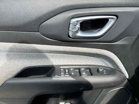 Used 2022 Jeep Compass Latitude image 20