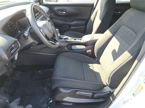 Used 2025 Honda HR-V Sport image 17