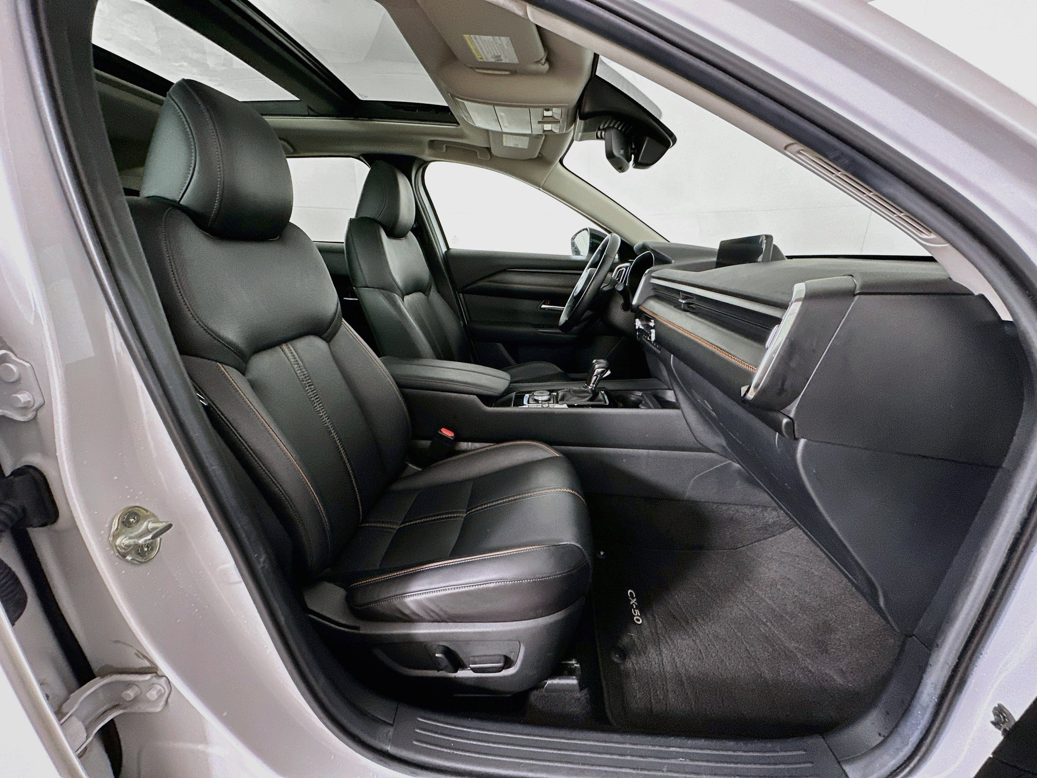 Used 2025 MAZDA CX-50 AWD 2.5 S w/ Premium Plus Pkg image 32