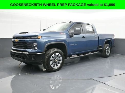 New 2026 Chevrolet Silverado 2500 Custom w/ Custom Value Package AWD/4WD image 4
