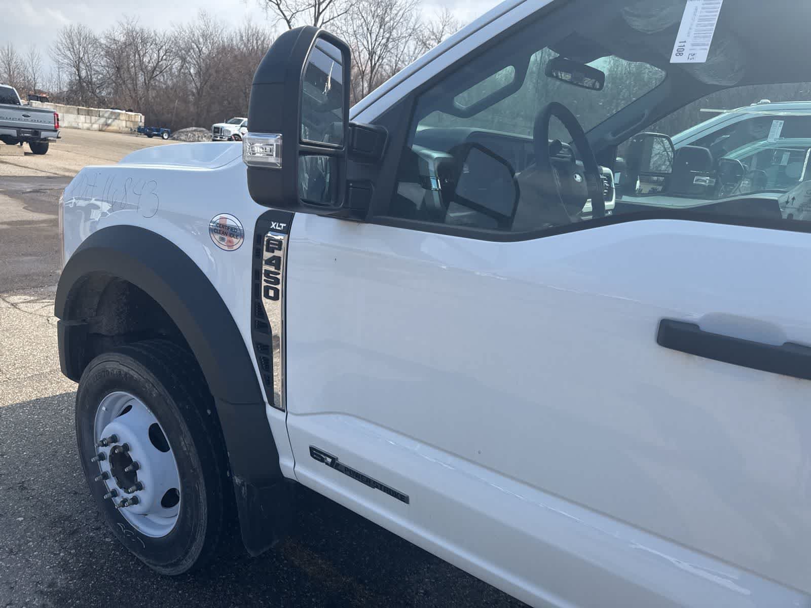Used 2023 Ford F450 XLT w/ XLT Value Package RWD image 3