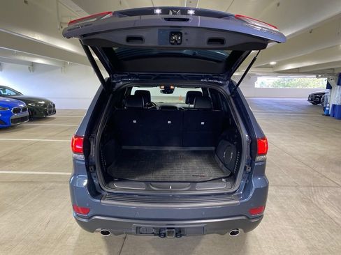 Used 2021 Jeep Grand Cherokee Trailhawk w/ Trailhawk Luxury Group AWD/4WD image 8