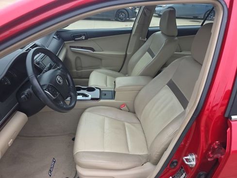 Used 2012 Toyota Camry XLE FWD image 9