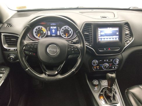 Used 2019 Jeep Cherokee Latitude Plus AWD/4WD image 22