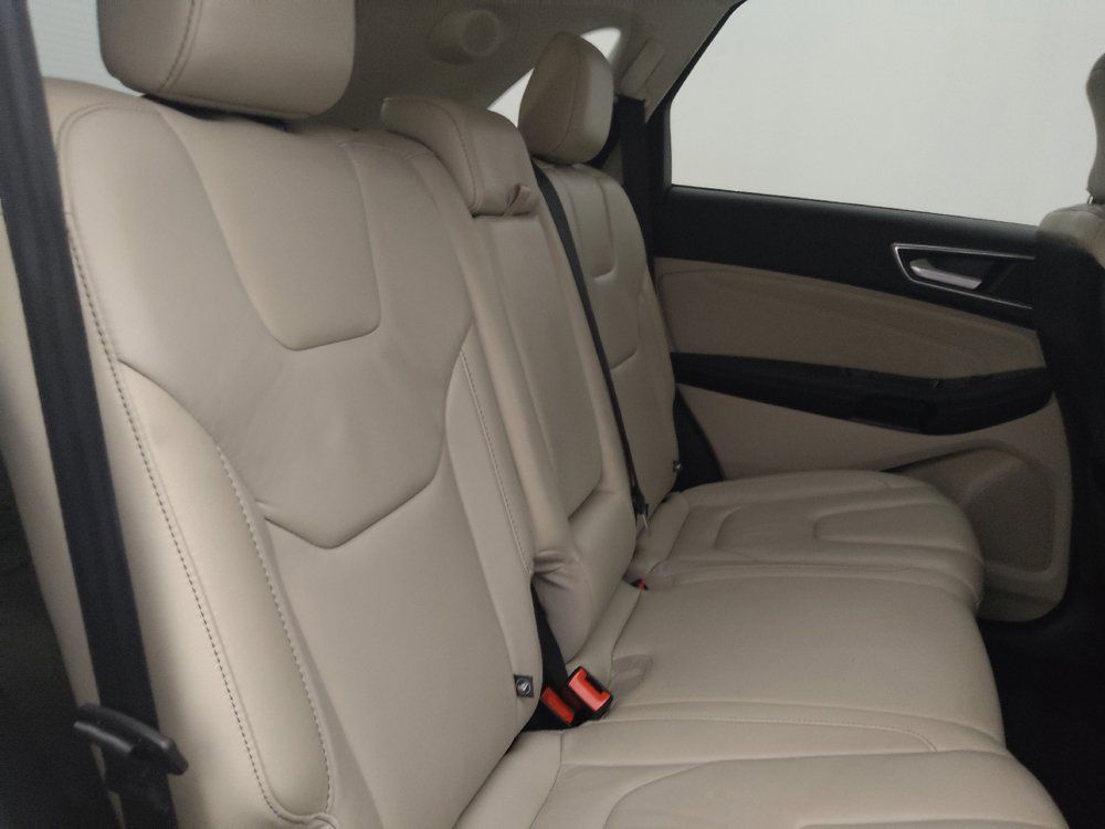 Used 2016 Ford Edge Titanium w/ Technology Package FWD image 19