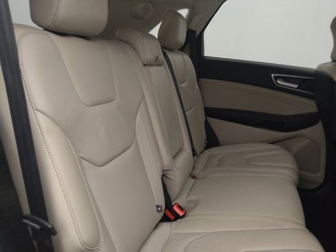 Used 2016 Ford Edge Titanium w/ Technology Package FWD image 19