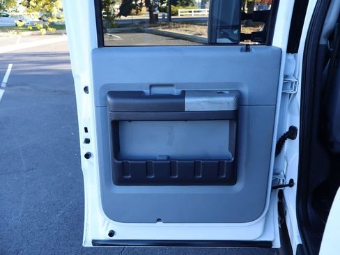 Used 2015 Ford F250 XLT w/ FX4 Off-Road Package image 24