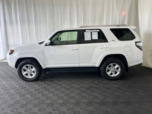 Used 2018 Toyota 4Runner SR5 Premium AWD/4WD image 29