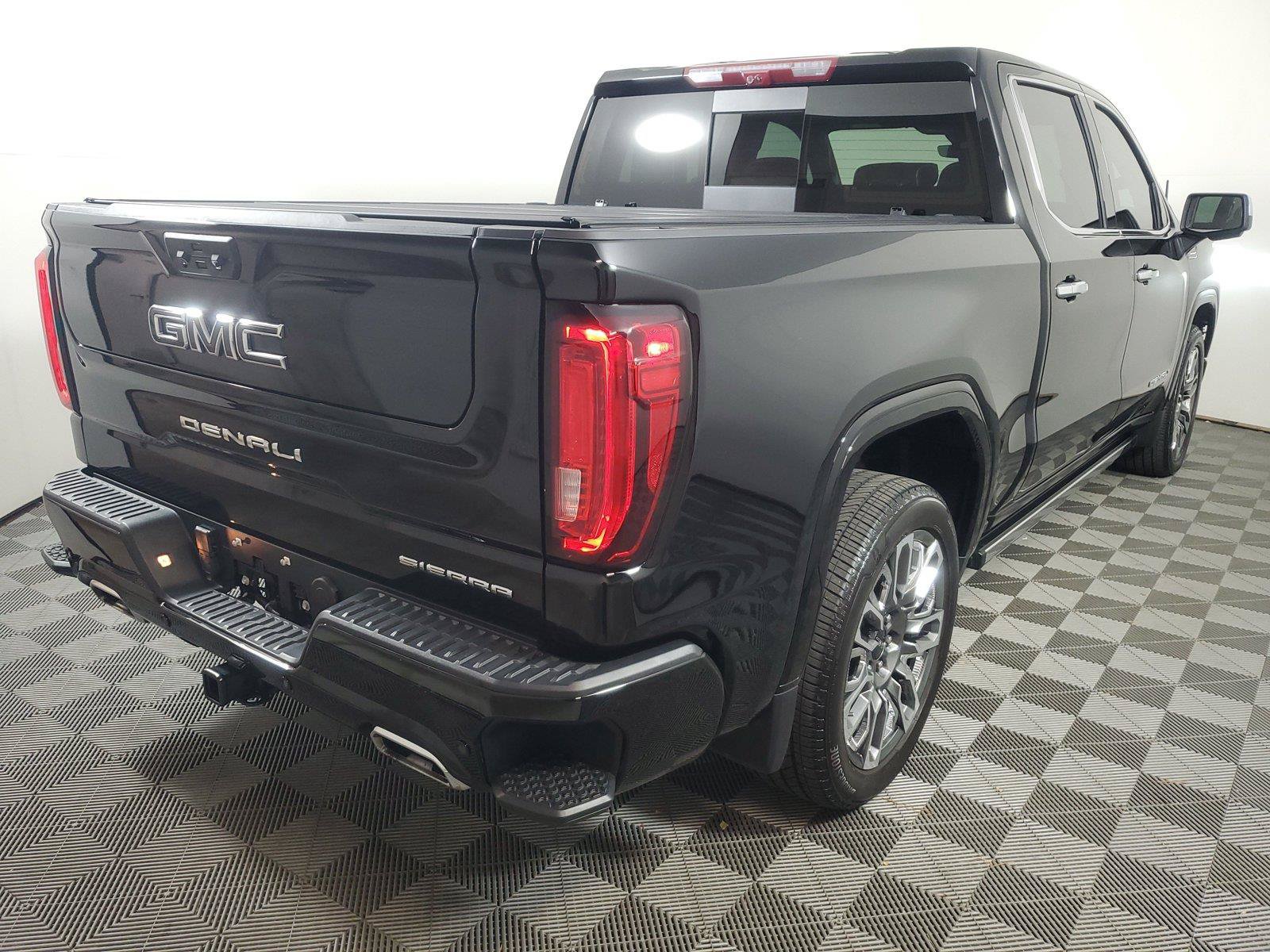 Used 2025 GMC Sierra 1500 Denali Ultimate AWD/4WD image 6