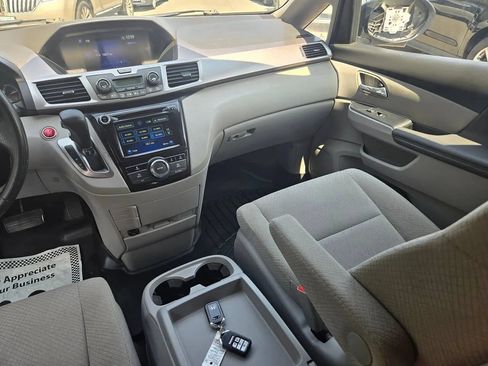 Used 2017 Honda Odyssey EX image 37