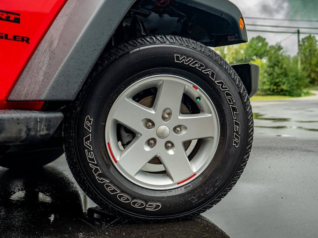 Used 2017 Jeep Wrangler Sport w/ Quick Order Package 24S AWD/4WD image 9