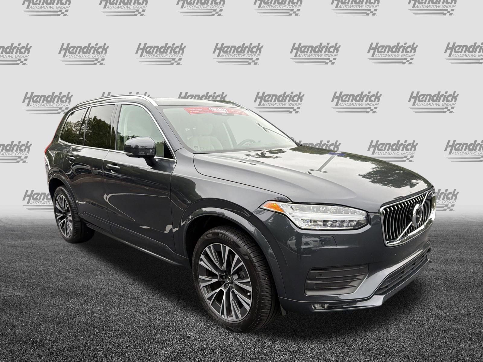 Used 2022 Volvo XC90 T5 Momentum w/ Advanced Package FWD image 2