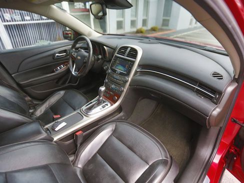 Used 2013 Chevrolet Malibu LTZ FWD image 15