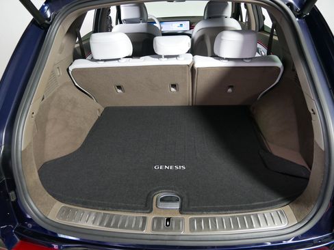 Used 2026 Genesis GV70 2.5T Advanced AWD/4WD image 18