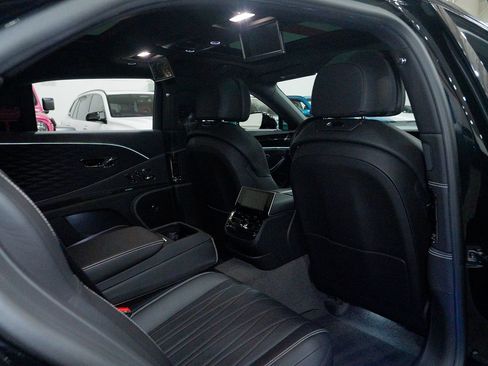 Used 2021 Bentley Flying Spur V8 AWD/4WD image 63