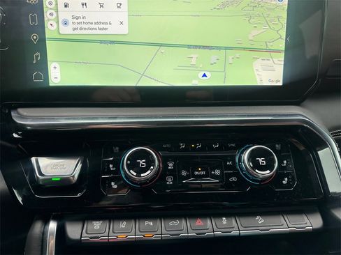 Used 2025 GMC Sierra 2500 Denali Ultimate image 24