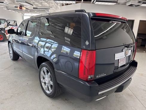 Used 2013 Cadillac Escalade ESV Platinum AWD/4WD image 5