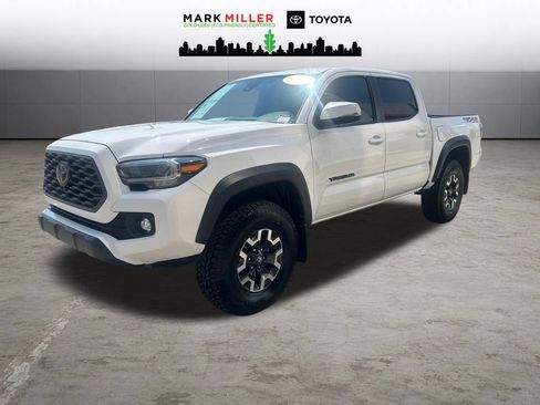 Used 2020 Toyota Tacoma TRD Off-Road w/ TRD Premium Off Road Package AWD/4WD image 1