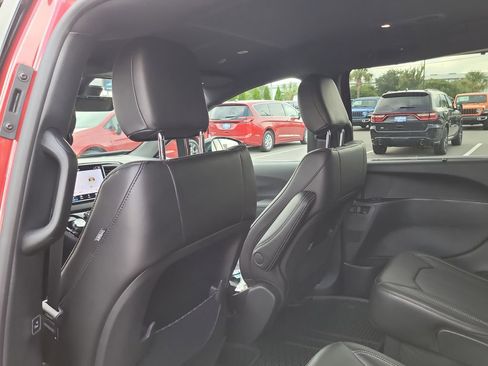 New 2026 Chrysler Voyager LX FWD image 12
