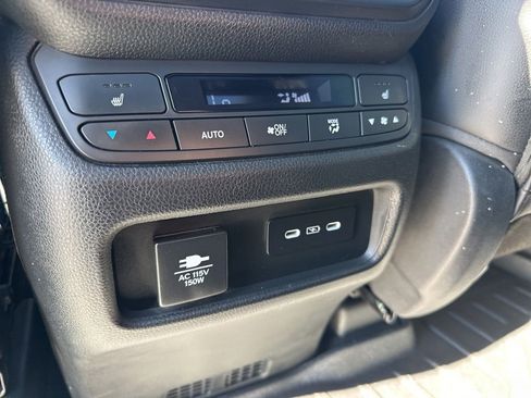 Used 2025 Honda Pilot Black Edition image 36