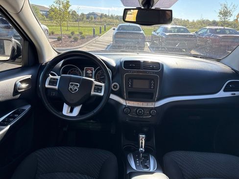 Used 2017 Dodge Journey SXT w/ Blacktop Package FWD image 9