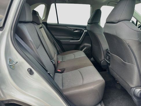 Used 2025 Toyota RAV4 XLE AWD/4WD image 25