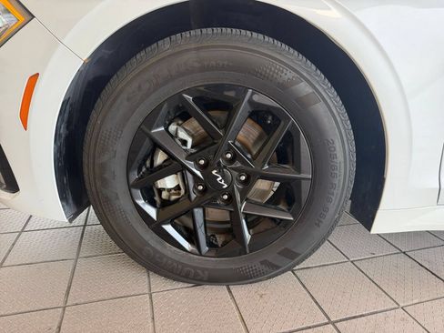 Used 2025 Kia K5 LXS FWD image 28