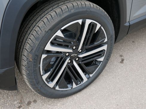 New 2026 Chevrolet Equinox RS w/ Safety and Technology Package AWD/4WD image 9