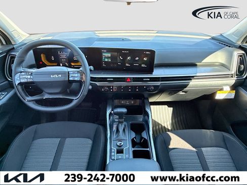 New 2026 Kia Sorento LX FWD image 14