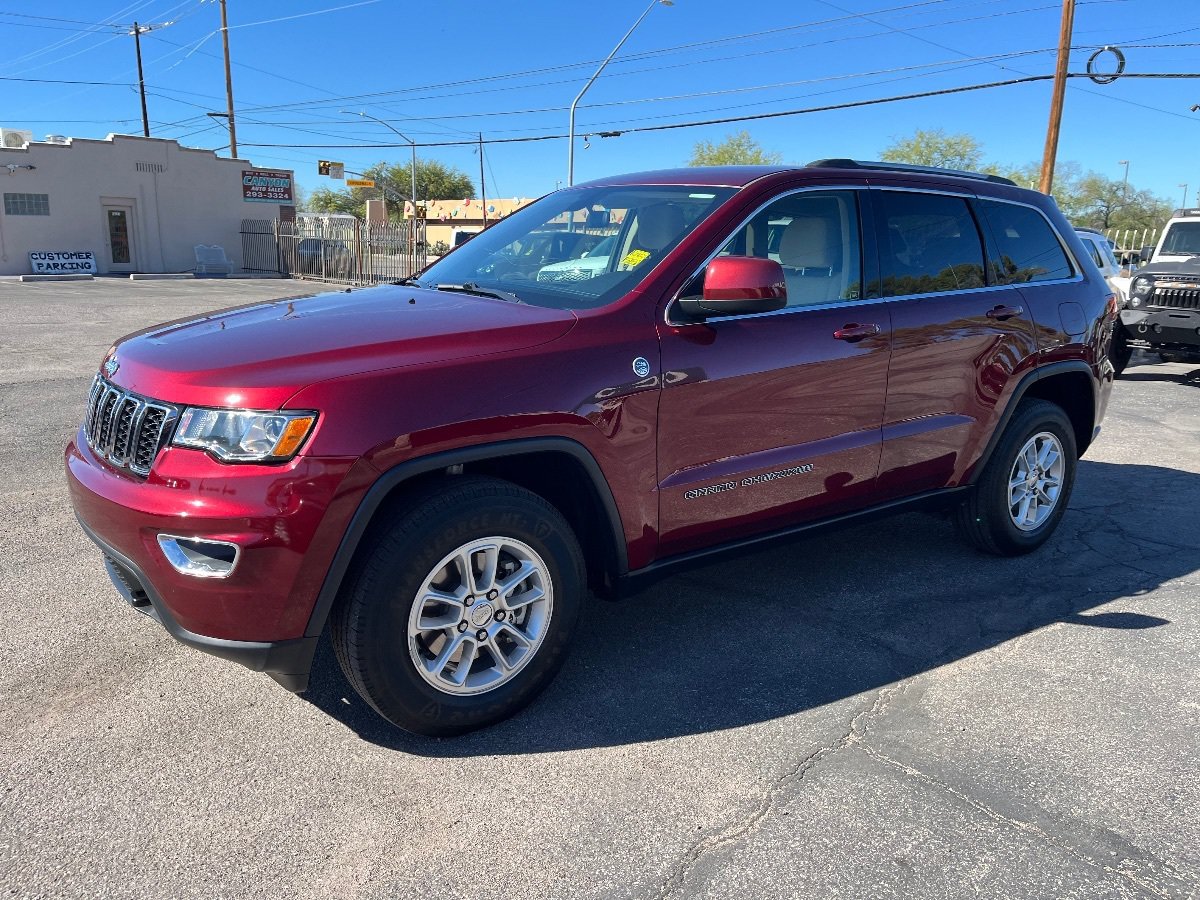 Used 2020 Jeep Grand Cherokee Laredo AWD/4WD image 10